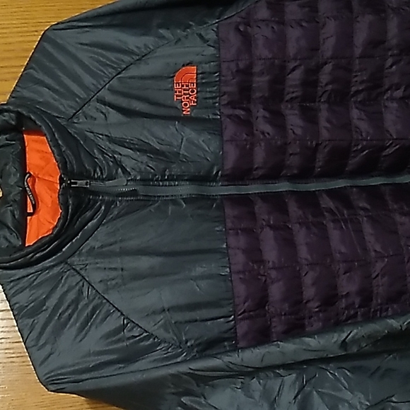 North Face thermal ball jacket - Picture 2 of 7